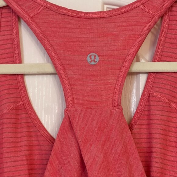 lululemon - Heathered Glossy Pink - Essential Racerback Tank Top - Size 4 - Picture 8 of 8